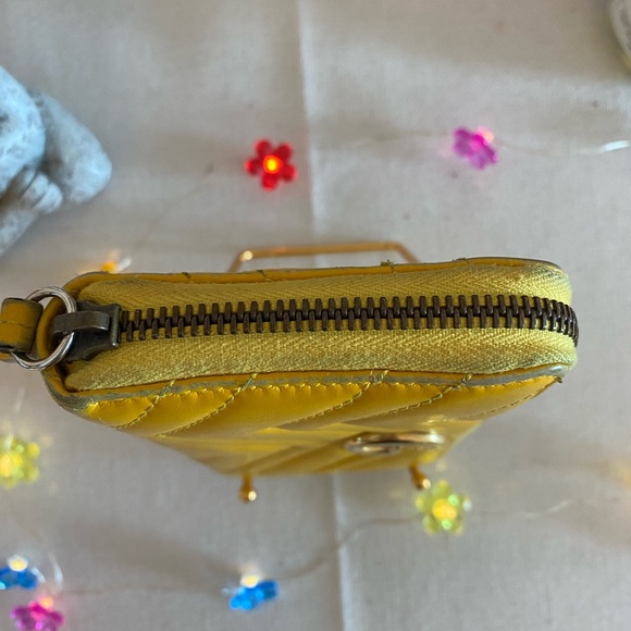 Gucci yellow quilted chevron maramont double GG hardware EUC $150 7.6x4 inches. - Picture 7 of 11